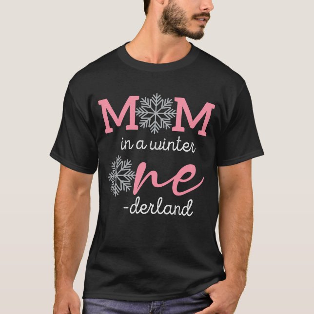 Mama in einem Wintereinland 1. Geburtstag T-Shirt (Vorderseite)