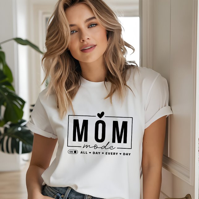 Mama Mode Funny Simple Modern Script Typografy T-Shirt (Von Creator hochgeladen)