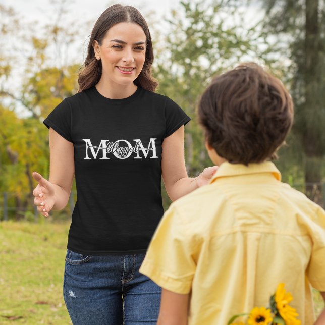 Mama Niedlicher Muttertag gesegnet T-Shirt (Von Creator hochgeladen)