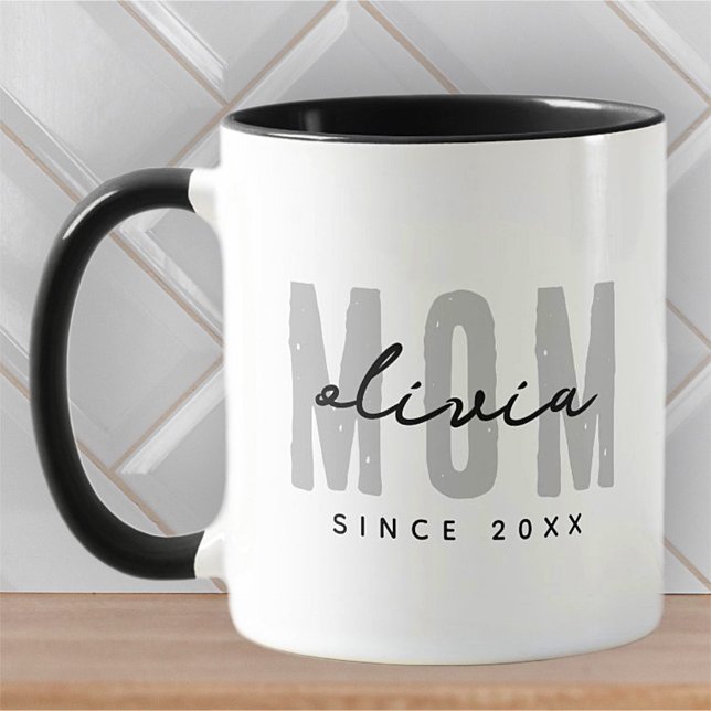 Mama seit 20XX Moderne, einfache Preppy Tasse (Von Creator hochgeladen)