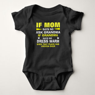 Mama und Oma für verwöhntes Kind Baby Strampler
