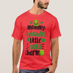 Mama und Papas kleiner Glücksbringer St Patricks D T-Shirt
