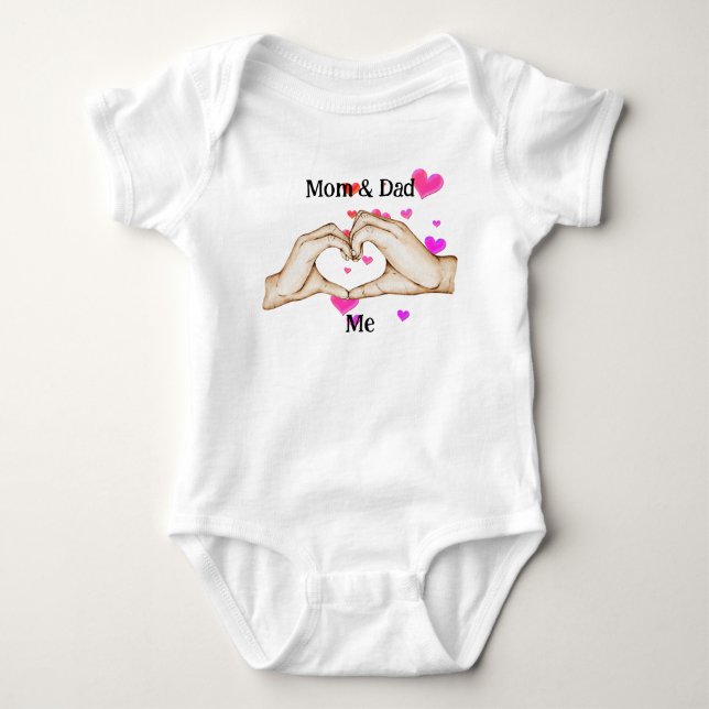 Mama und Vater Liebe Baby Strampler (Vorderseite)