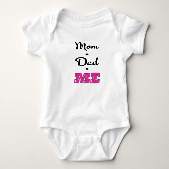 MAMA + VATER = ME BABY STRAMPLER (Vorderseite)
