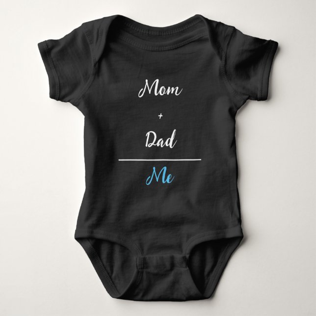 Mama + Vater = Me Black Baby Bodysuit Baby Strampler (Vorderseite)