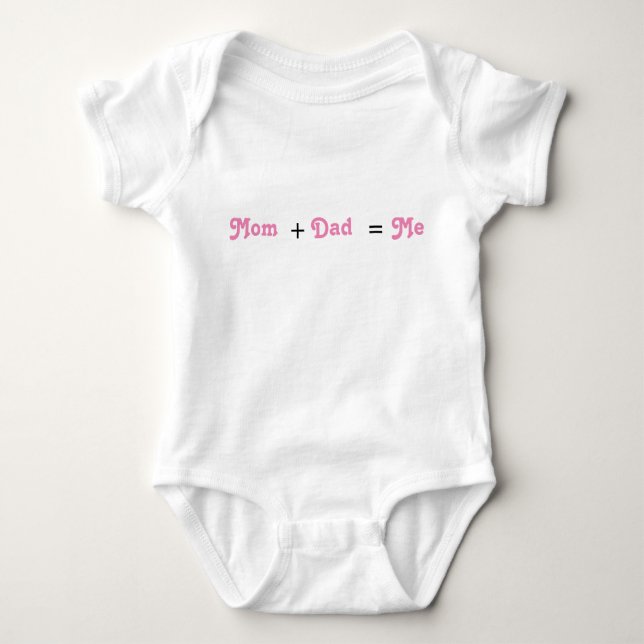 Mama + Vater = Me White Baby Girl Bodysuit Strampler (Vorderseite)