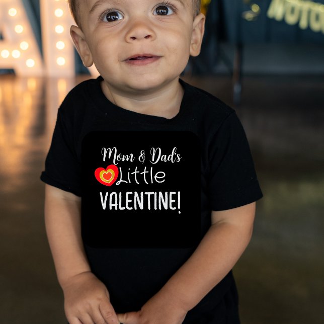 Mama & Vaters Kleines Valentinisches Niedliches Ro Baby T-shirt (Von Creator hochgeladen)
