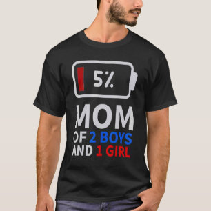 Mama von 2 Jungen 1 Mädchen Niedrigbatterie müde M T-Shirt