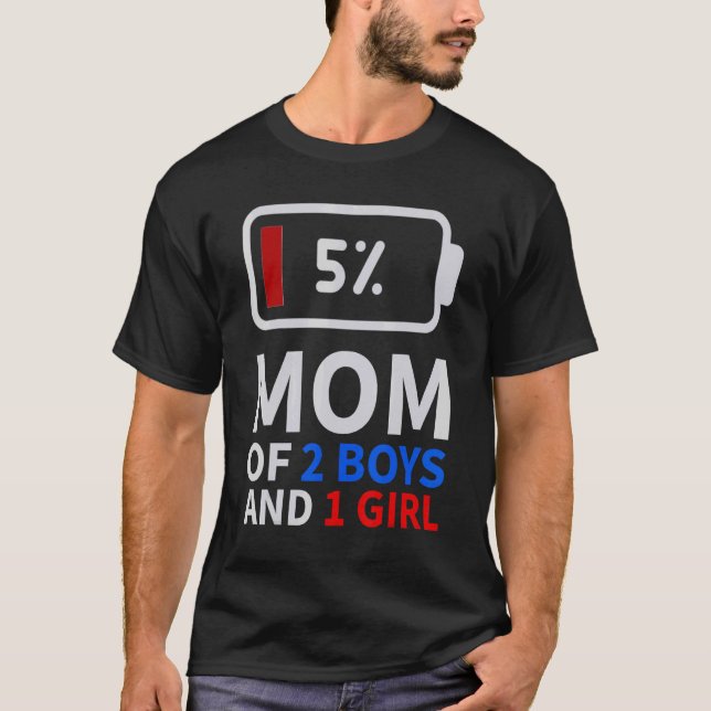Mama von 2 Jungen 1 Mädchen Niedrigbatterie müde M T-Shirt (Vorderseite)