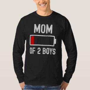 Mama von 2 Jungen mit geringer Akkuenergie T-Shirt