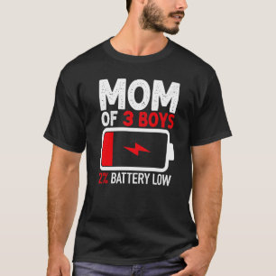 Mama von 3 Jungen mit niedrigem Akku von Son Mothe T-Shirt