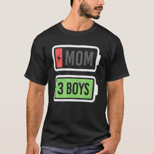 Mama von 3 Jungen mit niedrigem Batterieaufladen M T-Shirt