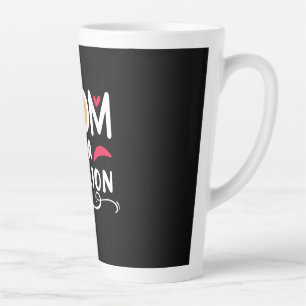 Mama von Mutterschenken in einer Million Milchtasse