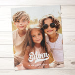 Mama wir Liebe Sie Foto Herz-Weißtext-Mütter Tag Puzzle<br><div class="desc">Jig sah Puzzle mit Ihrem eigenen Foto und den Text "Mama,  wir Liebe Sie" und kleine weiße Herzen.</div>