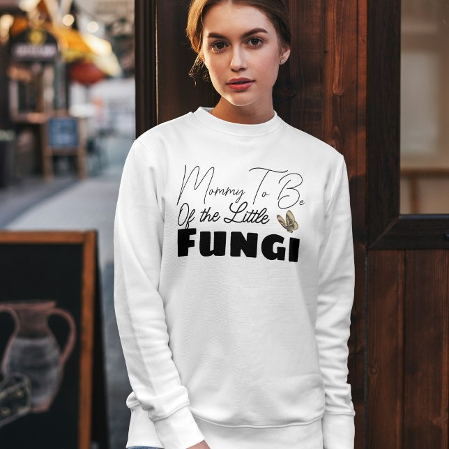 Mama wird die kleine Pilzspuschendusche. Tri-Blend Shirt (mushroom fungi mother to be )