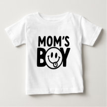 Mamas Junge im Shirt