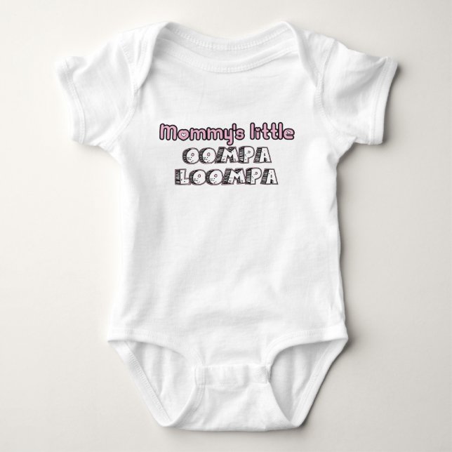 Mama's kleiner Oompa-Loompa-Rosa Baby Strampler (Vorderseite)