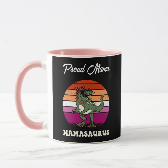 Mamasaurus Funny Dinosaur auf Lesbian Flag Sunset Tasse (Links)