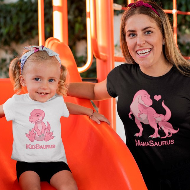 MamaSaurus Pink T-Rex und Pink Baby Girl Dinosaurs T-Shirt (Von Creator hochgeladen)
