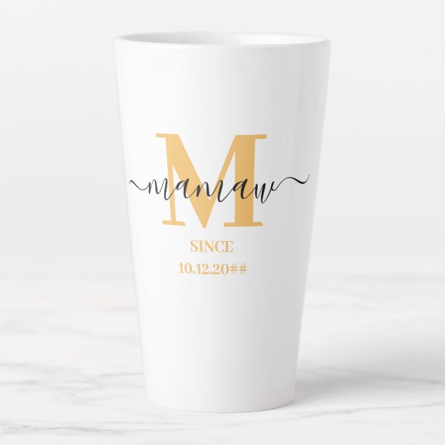 Mamaw Elegant Script Monogram Sunny Yellow  Milchtasse (Vorderseite)