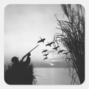Man Duck Hunting Quadratischer Aufkleber