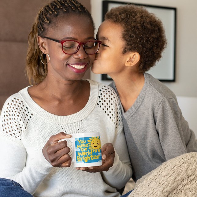 Man macht die Welt heller Tasse (Thank someone special with this cute, "You make the world brighter" sun mug! )