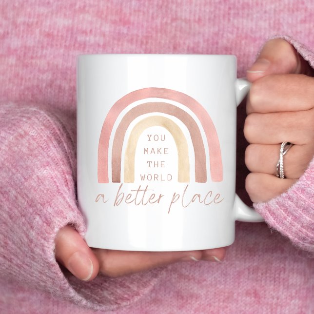 Man macht die Welt zu einem besseren Ort der Tasse (Empower someone special with this boho watercolor rainbow, "You make the world a better place" mug! )
