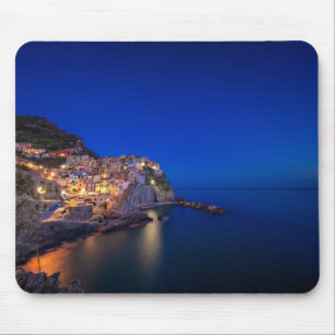 Manarola Stadt im Cinque Terre im Abend Mousepad