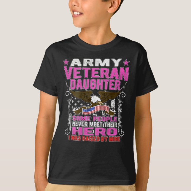  Manche treffen ihre Held Army Veteran Daughter ni T-Shirt (Vorderseite)
