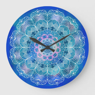 Mandala 12 Blue Aquamarin auf blauem Hintergrund - Große Wanduhr