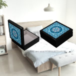 Mandala 2 Schmuck aus Holz Erinnerungskiste<br><div class="desc">Eine hübsche,  blaue Mandala,  digital kreiert. Ein perfektes mandala Muster Design für Erwachsene und Kinder auf vielen trendigen Produkten!</div>