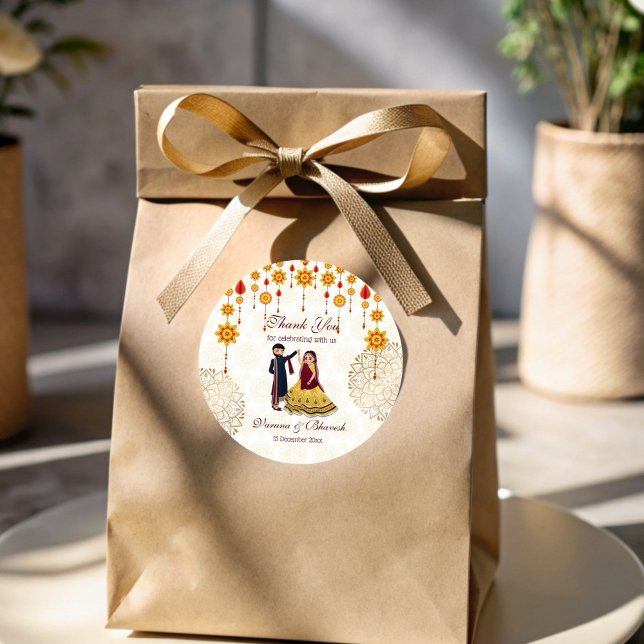 Mandala Dekoration tanzend indisches Paar mehndi s Runder Aufkleber (Mandala decor dancing Indian couple mehndi sangeet Classic Round Sticker)