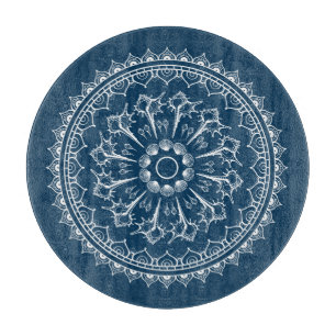 Mandala gemacht von den Seashells Schneidebrett