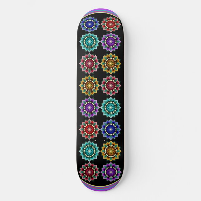 Mandala in verschiedenen Farben Skateboard (Vorderseite)