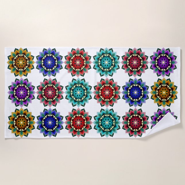 Mandala in verschiedenen Farben Strandtuch (Vorderseite)
