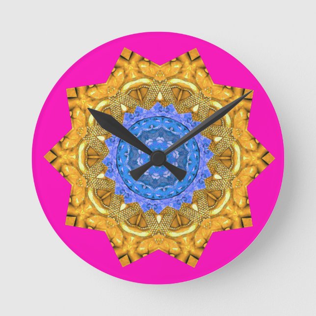 Mandala Magic Blue & Gold auf Fuchsia Runde Wanduhr (Vorderseite)