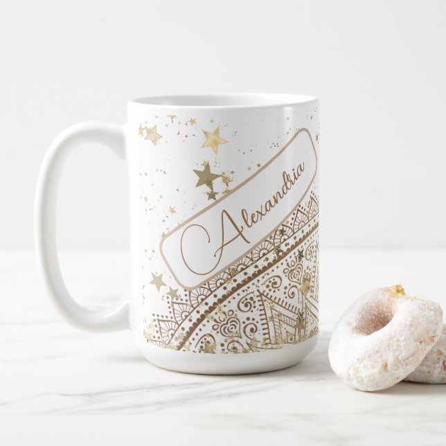 Mandala mit Goldstars auf Weiß Personalisiert Kaffeetasse (Mit Donut)