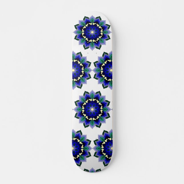 Mandala Muster 02 in dunkelblau Skateboard (Vorne)