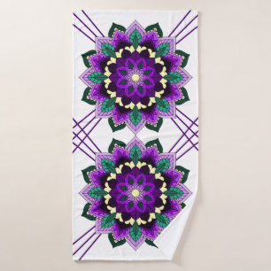 Mandala Muster 02 in lila Badehandtuch