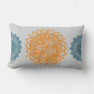 Mandala-Ornament mit filigranem Muster Kissen