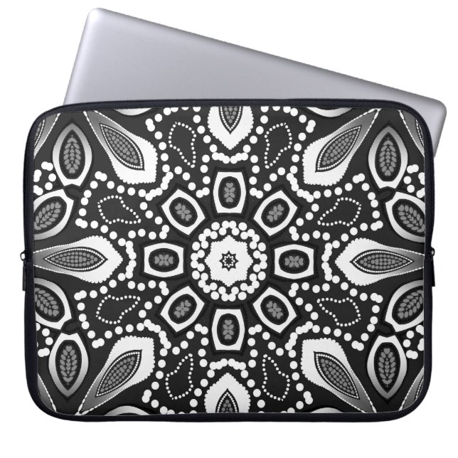 Mandala Tribal Energy Laptopschutzhülle (Vorderseite)
