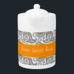 Mandarine Black Paisley<br><div class="desc">Mandarine-Orangenakzente auf diesem Schwarz-Weiß-Pisley - Wir haben alle in diesem Design verwendeten Bilder individuell verlassen - Sie können mit ihnen spielen, um Ihre Herzen-Inhalte - Klicken Sie auf die orange Schaltfläche 'Customize This' und markieren Sie das Bild, das Sie gewollt, um zu entfernen, zu verändern oder zu rotieren - haben...</div>