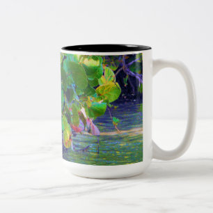 Mangrove Lagoon mit Sea Trauben Zweifarbige Tasse