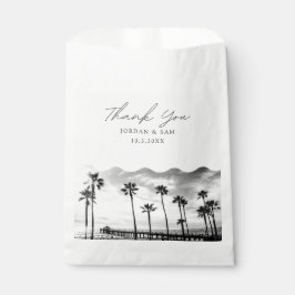 Manhattan Beach Wedding Black and White Foto Geschenktütchen