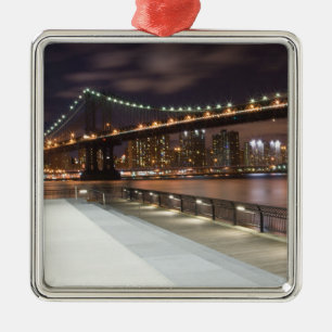Manhattan Bridge und NYC-Skyline Ornament Aus Metall