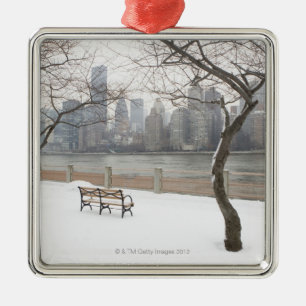 Manhattan im Winter Ornament Aus Metall