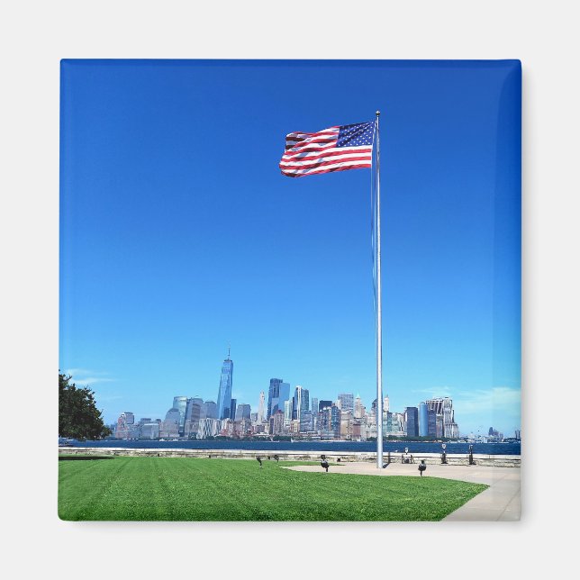 Manhattan mit USA Flagge  Magnet (Vorne)