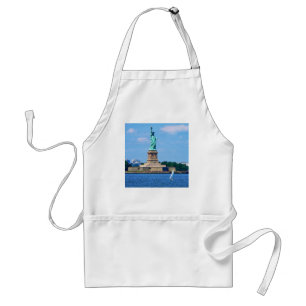 Manhattan - Segelboot mit Freiheitsstatue Schürze