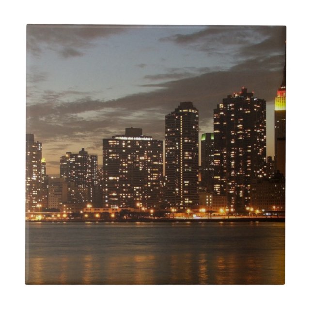 Manhattan Skycrapers bei Nacht Fliese (Vorderseite)