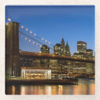 Manhattan und Brooklyn-Brücke an der Dämmerung Glasuntersetzer